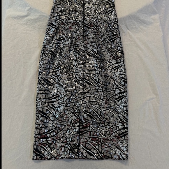 Tatyana Silver Sequin Pin-Up Midi Dress - Picture 6 of 7